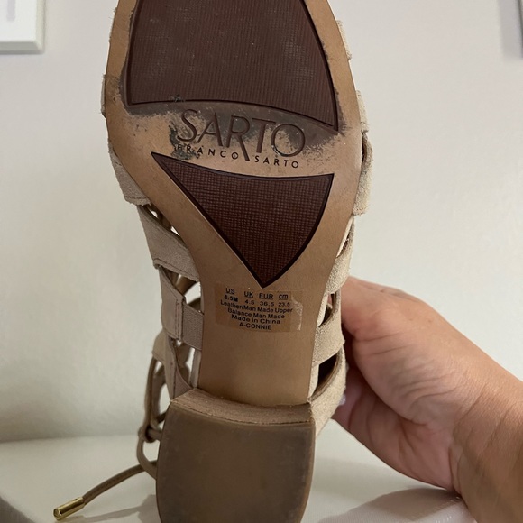 Franco Sarto Connie Sandals w/ Box - Picture 7 of 9
